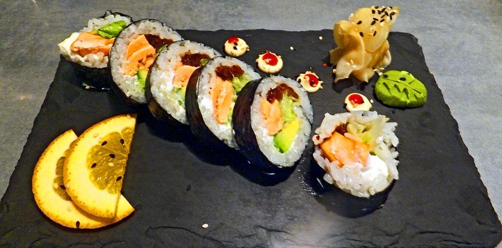 FUTOMAKI z pieczoną rybą - 6 szt.
