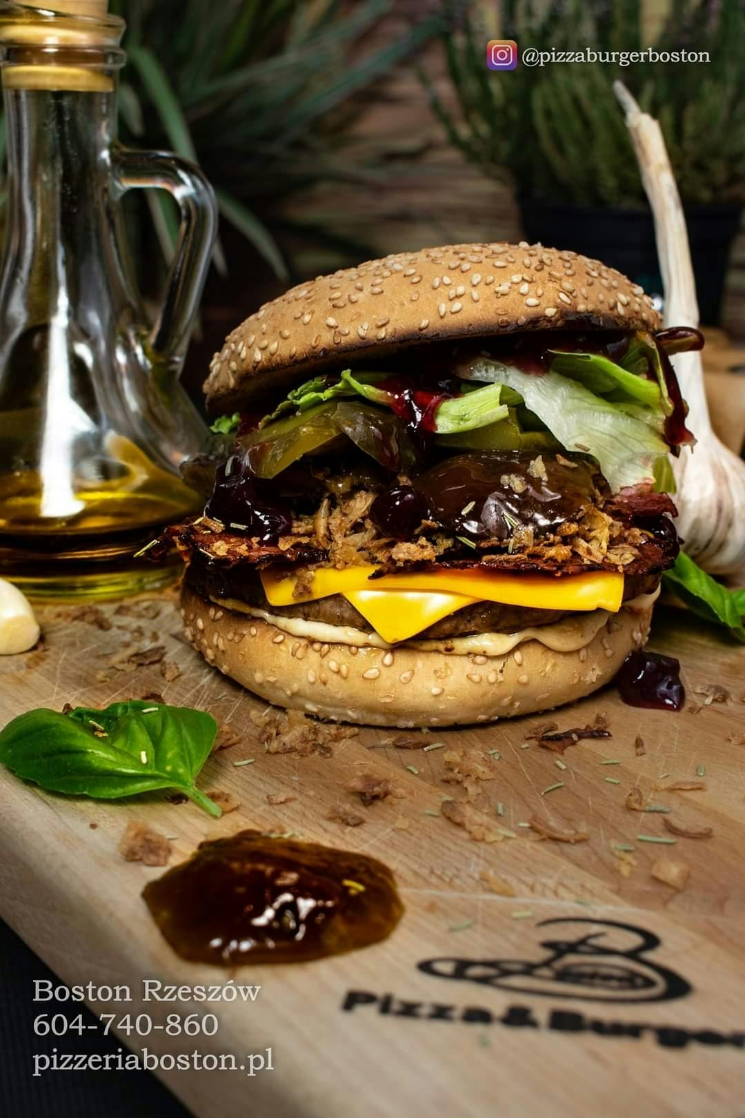BURGERY Z DZIKA