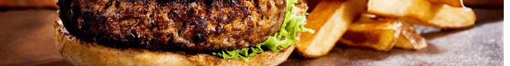 Zestaw: Burger z frytkami i napojem 0,33l